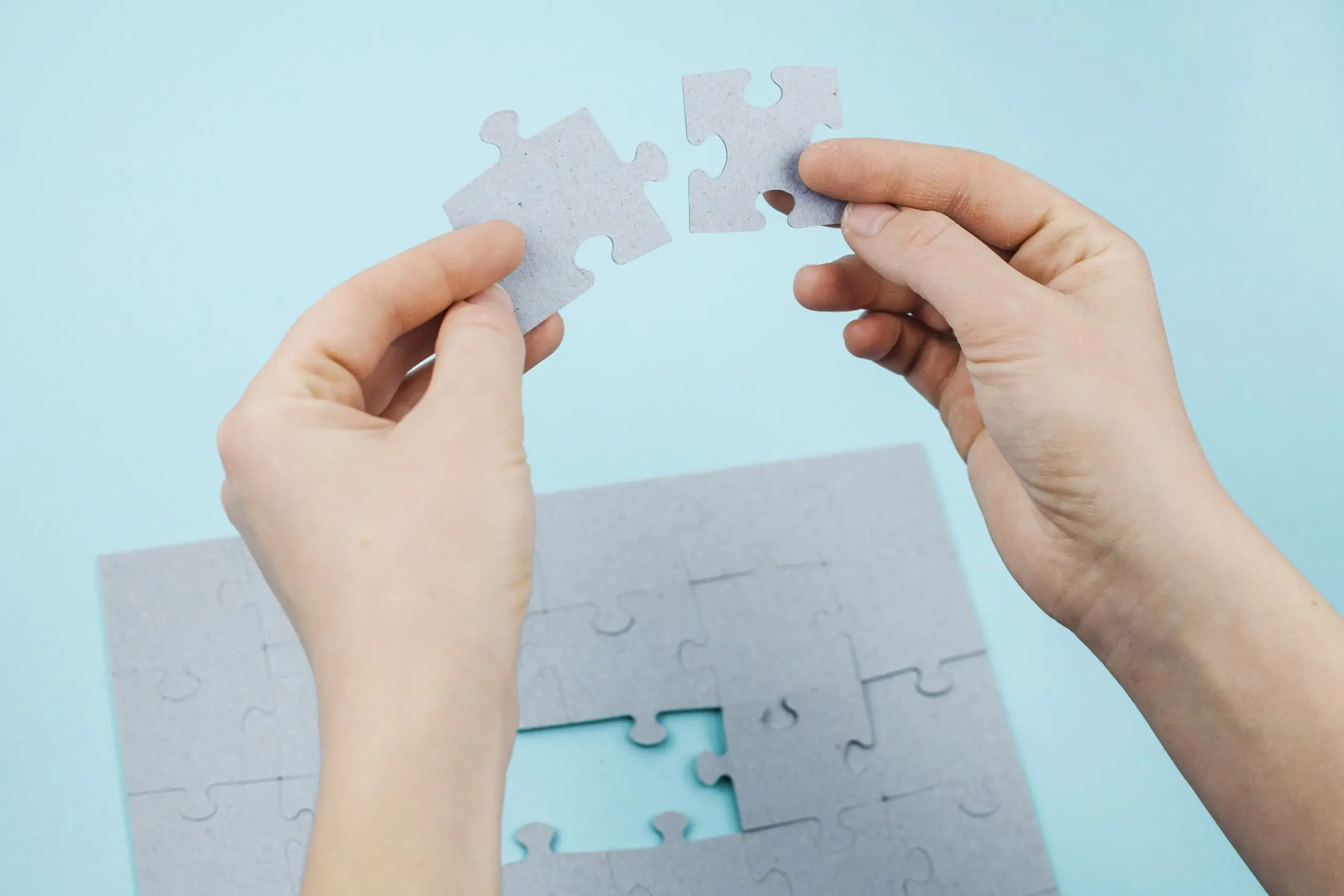 business-concept-with-jigsaw-puzzle ΠΑΓΚΥΠΡΙΟΣ ΣΥΝΔΕΣΜΟΣ ΓΙΑ ΑΤΟΜΑ ΜΕ ΑΥΤΙΣΜΟ - business concept with jigsaw puzzle scaled