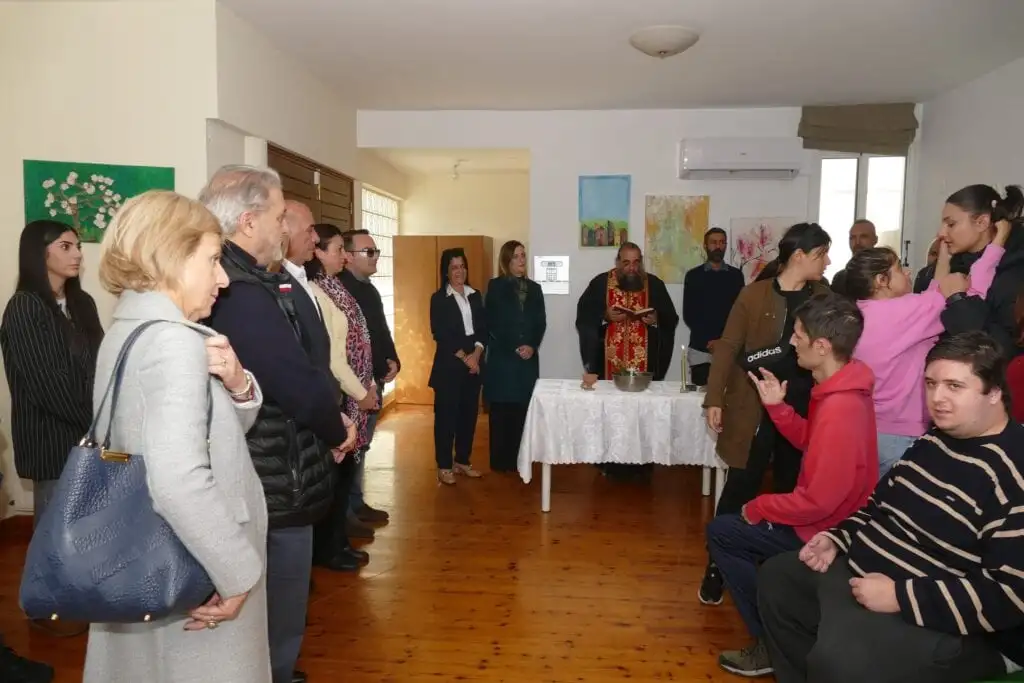 ΠΑΓΚΥΠΡΙΟΣ ΣΥΝΔΕΣΜΟΣ ΓΙΑ ΑΤΟΜΑ ΜΕ ΑΥΤΙΣΜΟ - ΚΟΠΗ ΒΑΣΙΛΟΠΙΤΑΣ Α ΚΕΝΤΡΟΥ